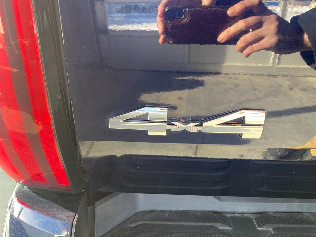 Toyota Tundra SR5 2024 à Cowansville, Québec - 12 - w1024h768px