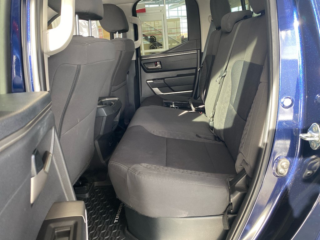 Toyota Tundra SR5 2024 à Cowansville, Québec - 16 - w1024h768px