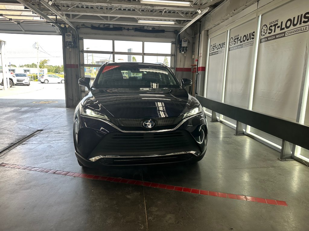 2022  Venza XLE -Sièges chauffants et ventilé- in Cowansville, Quebec - 10 - w1024h768px