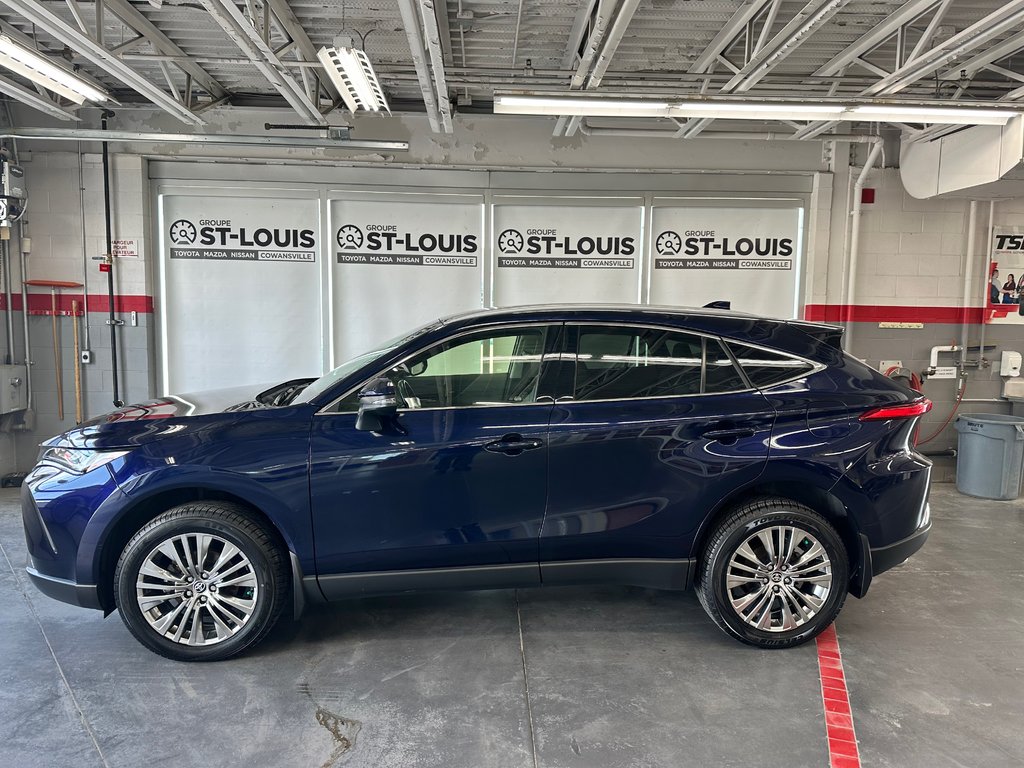 2022  Venza XLE -Sièges chauffants et ventilé- in Cowansville, Quebec - 2 - w1024h768px