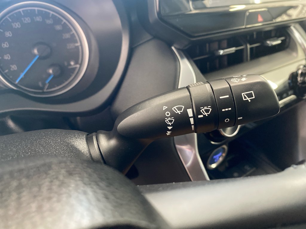Toyota Venza LE 2022 à Cowansville, Québec - 15 - w1024h768px