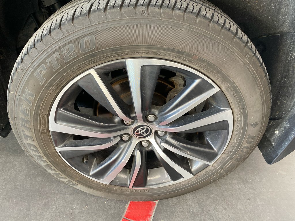 Toyota Venza LE 2022 à Cowansville, Québec - 8 - w1024h768px