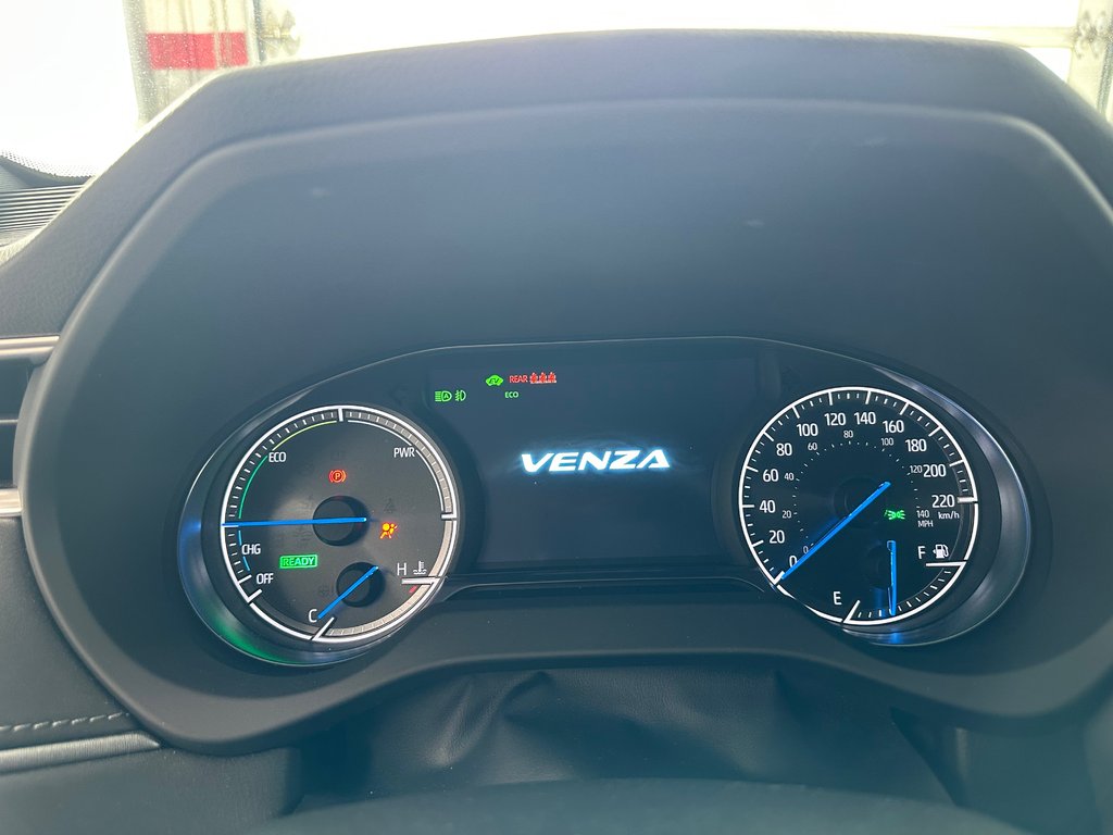 Toyota Venza XLE 2023 à Cowansville, Québec - 26 - w1024h768px