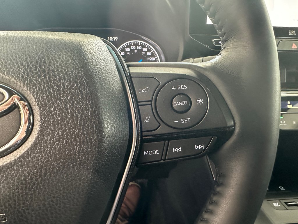 Toyota Venza XLE 2023 à Cowansville, Québec - 13 - w1024h768px