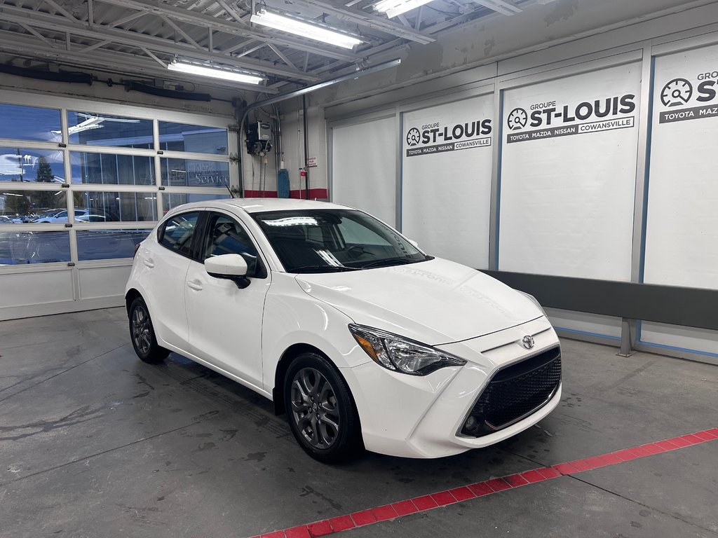 Toyota Yaris Hatchback XLE SIÈGES ET VOLANT CFAUFFANTS / MAGS / CAMÉRA 2020 à Cowansville, Québec - 9 - w1024h768px