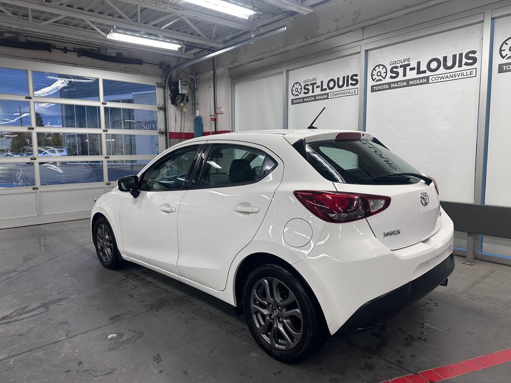 Toyota Yaris Hatchback XLE SIÈGES ET VOLANT CFAUFFANTS / MAGS / CAMÉRA 2020 à Cowansville, Québec - 3 - w1024h768px