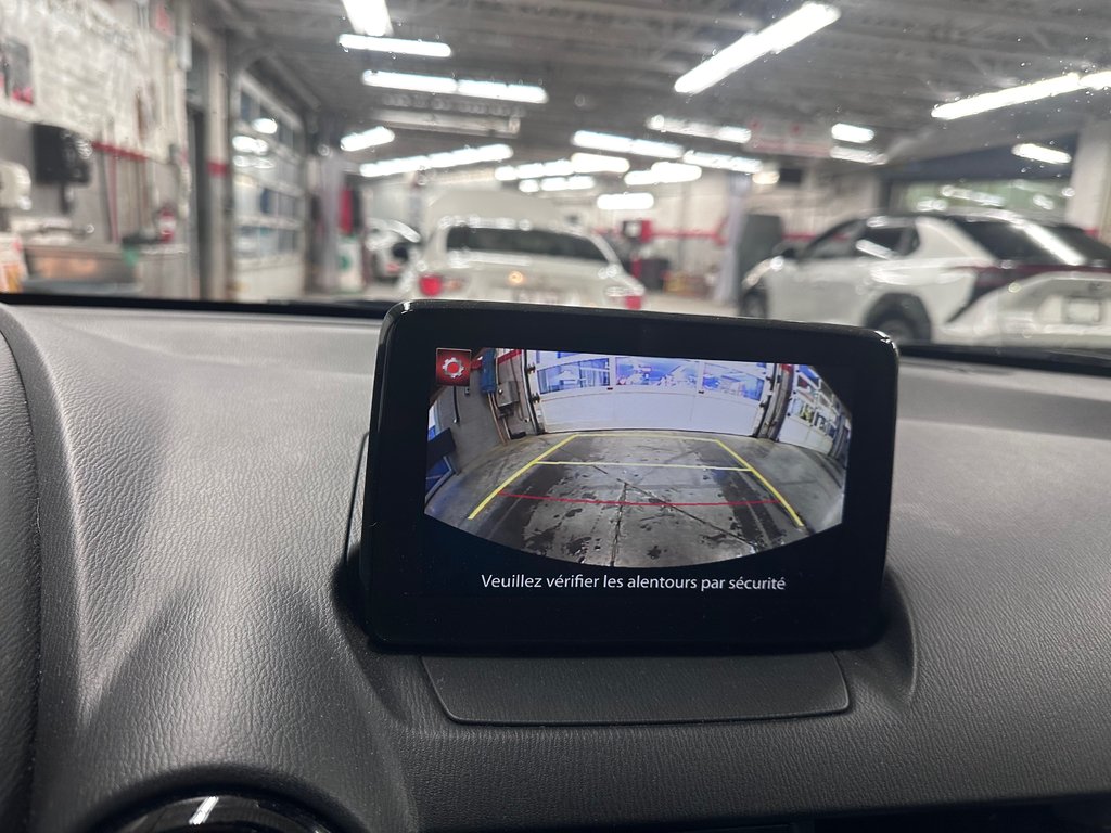 Toyota Yaris Hatchback XLE SIÈGES ET VOLANT CFAUFFANTS / MAGS / CAMÉRA 2020 à Cowansville, Québec - 26 - w1024h768px