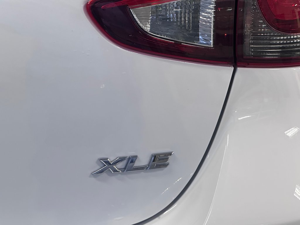 Toyota Yaris Hatchback XLE SIÈGES ET VOLANT CFAUFFANTS / MAGS / CAMÉRA 2020 à Cowansville, Québec - 6 - w1024h768px