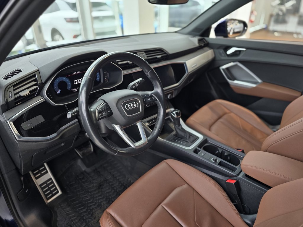 2021 Audi Q3 Komfort QUATTRO | TOIT PANO | CUIR | CAM | 8 PNEUS in Laval, Quebec - 10 - w1024h768px
