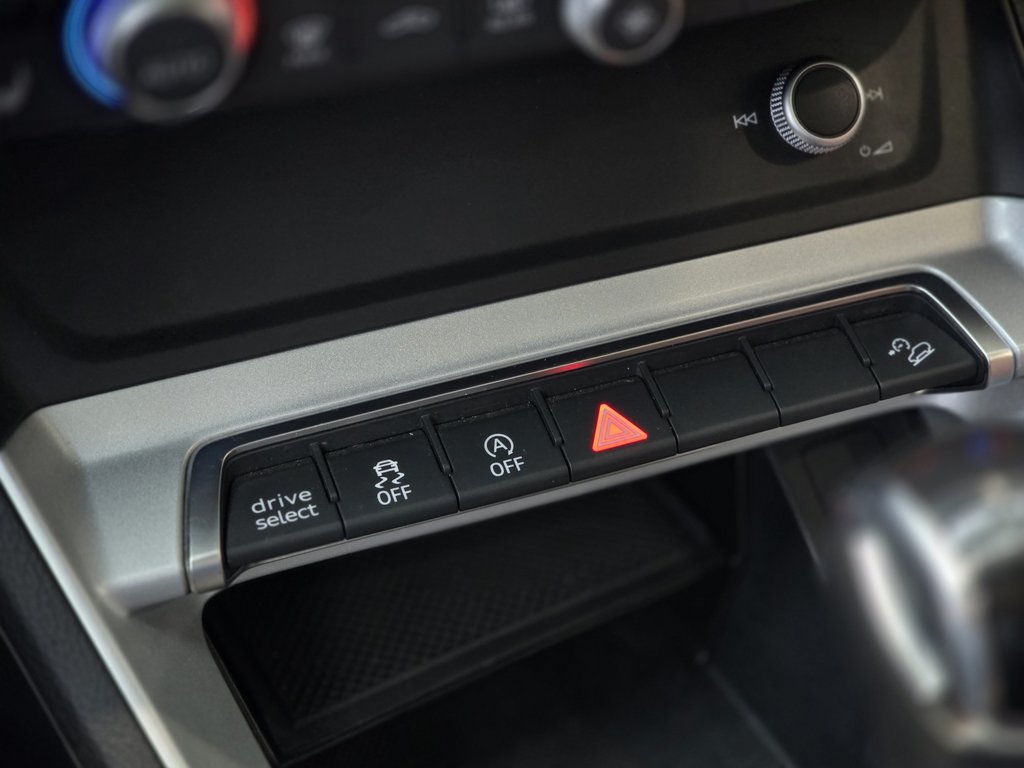 2021 Audi Q3 Komfort QUATTRO | TOIT PANO | CUIR | CAM | 8 PNEUS in Laval, Quebec - 16 - w1024h768px