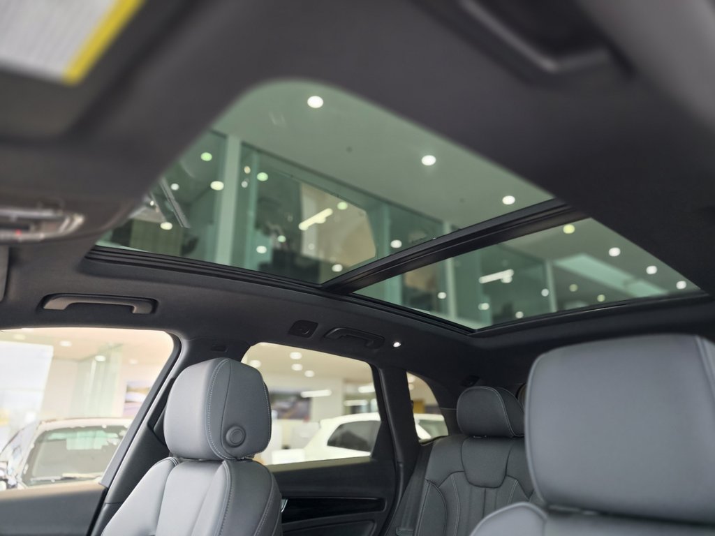 2022 Audi Q5 Technik S-Line | CUIR | PANO | CAM 360 | CARPLAY in Laval, Quebec - 21 - w1024h768px