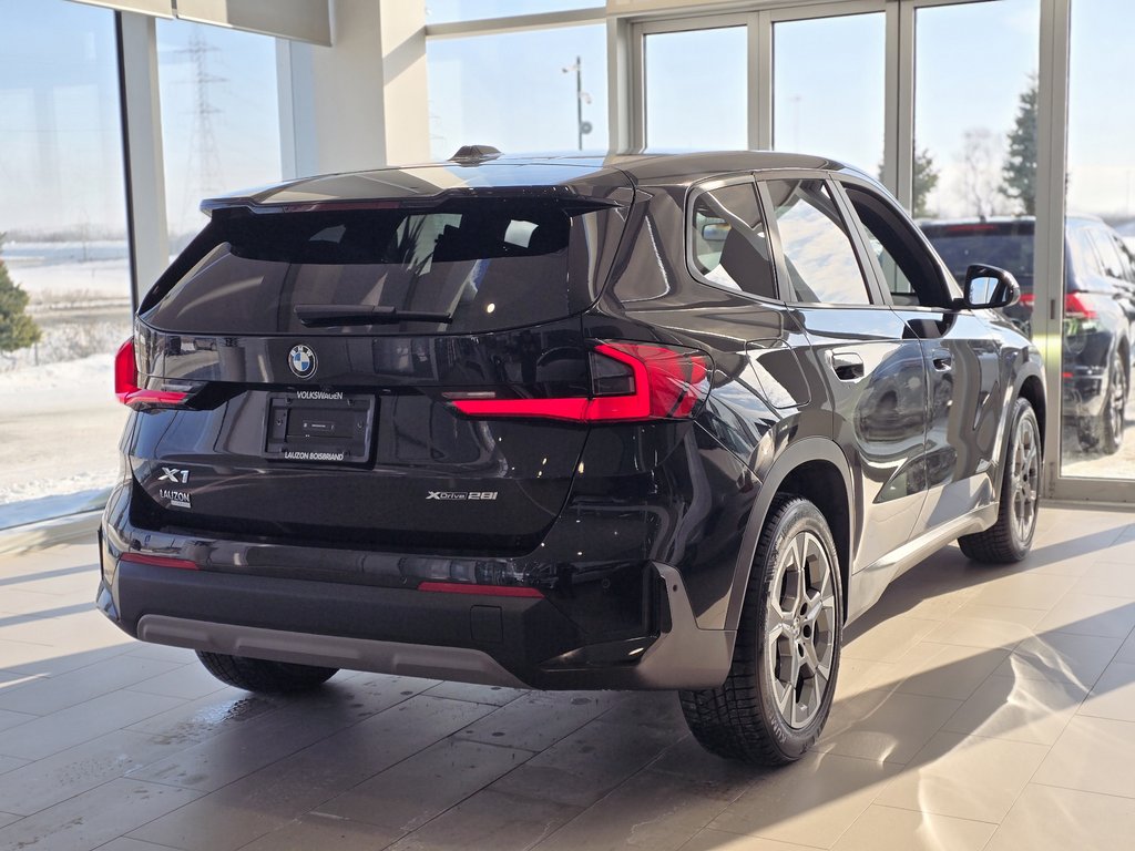 BMW X1 xDrive28i **8 ROUES** CARPLAY | CUIR | NAV | CUIR 2025 à Laval, Québec - 7 - w1024h768px