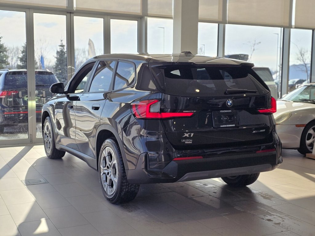 BMW X1 xDrive28i **8 ROUES** CARPLAY | CUIR | NAV | CUIR +++ 2025 à Laval, Québec - 5 - w1024h768px