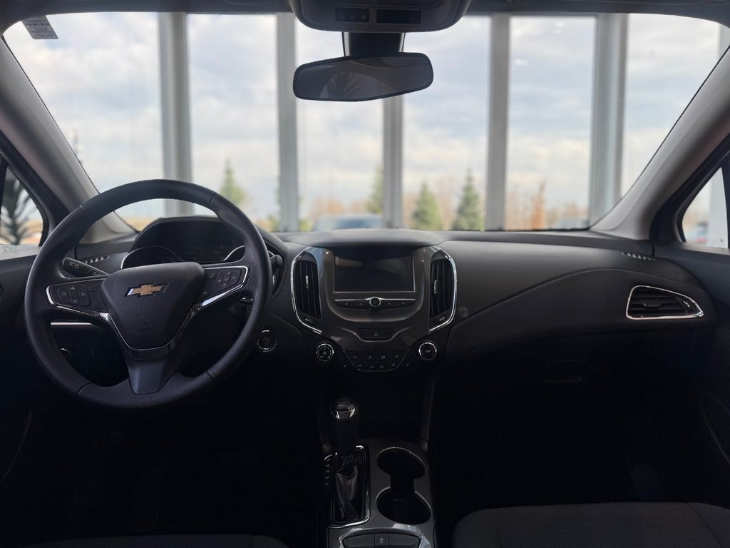Chevrolet Cruze LT | BAS KM | AUTOMATIQUE | CAMÉRA | BLUETOOTH +++ 2018 à Laval, Québec - 11 - w1024h768px