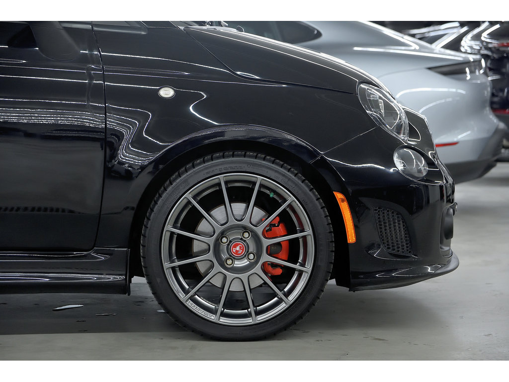 2017 Fiat 500 Abarth 500 / Transmission Manuelle in Laval, Quebec - 8 - w1024h768px