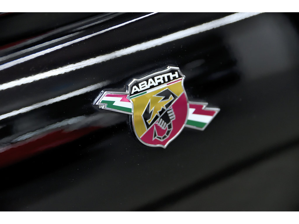 2017 Fiat 500 Abarth 500 / Transmission Manuelle in Laval, Quebec - 40 - w1024h768px