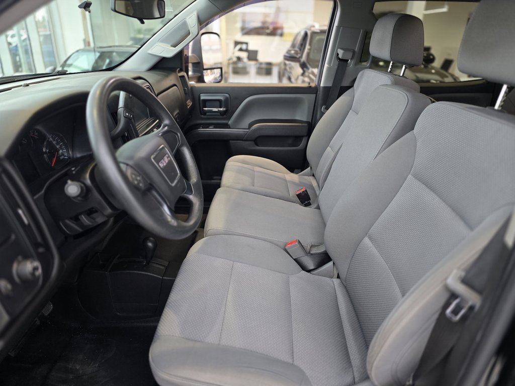 GMC Sierra 1500 DÉMARREUR | COUVRE BOÎTE | 8 ROUES +++ 2018 à Laval, Québec - 19 - w1024h768px