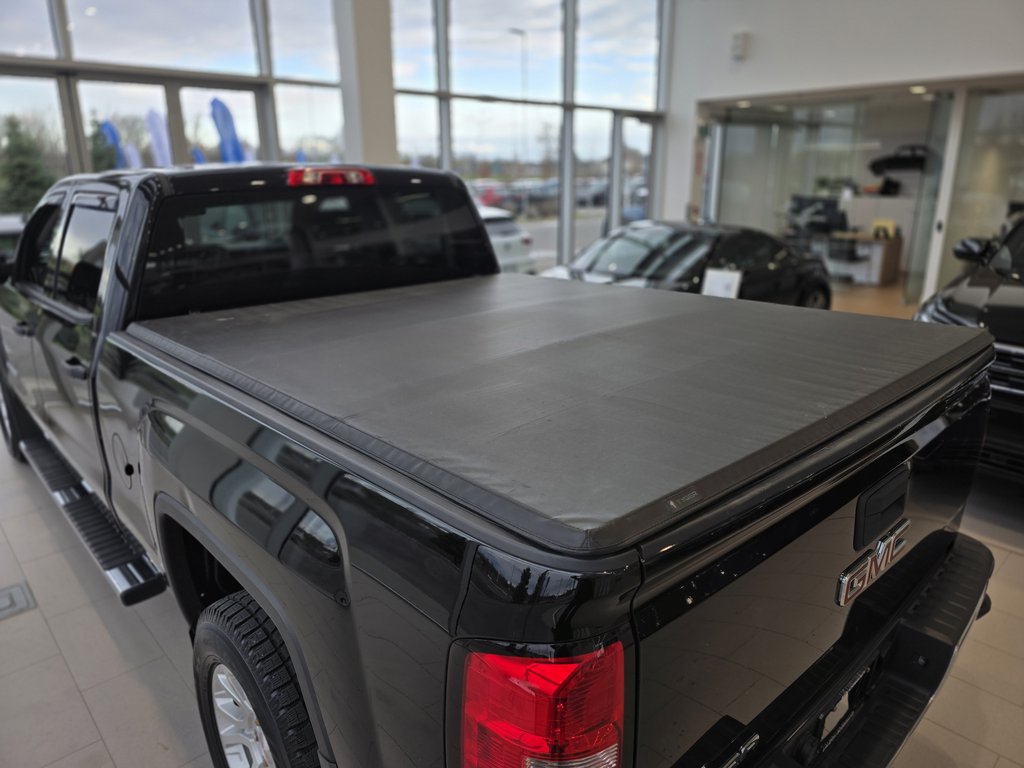 GMC Sierra 1500 DÉMARREUR | COUVRE BOÎTE | 8 ROUES +++ 2018 à Laval, Québec - 9 - w1024h768px