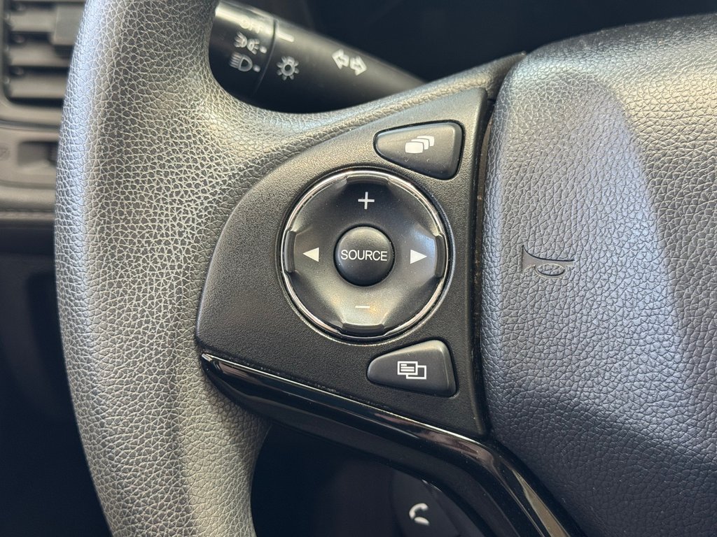 2016 Honda HR-V LX AWD | CAMÉRA | BLUETOOTH | SIÈGES CHAUFFANTS ++ in Laval, Quebec - 14 - w1024h768px