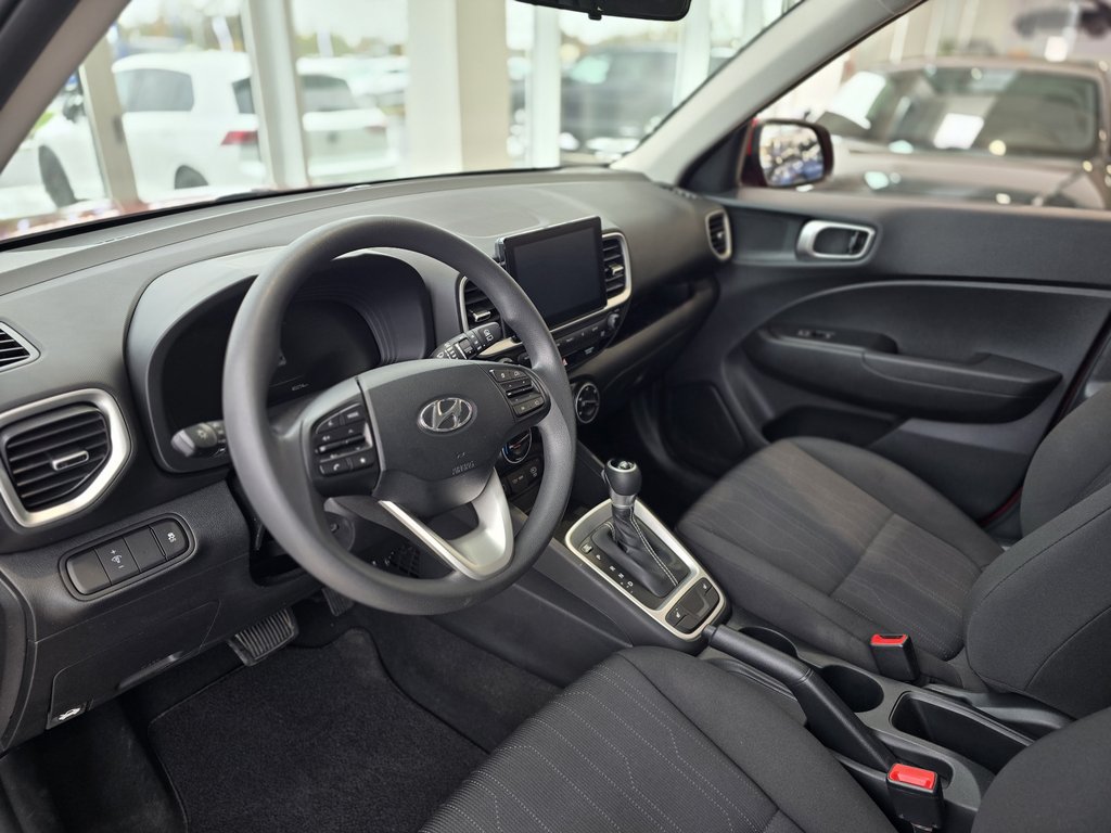 2023 Hyundai Venue Essential CARPLAY | CAMÉRA | BLUETOOTH +++ in Laval, Quebec - 10 - w1024h768px