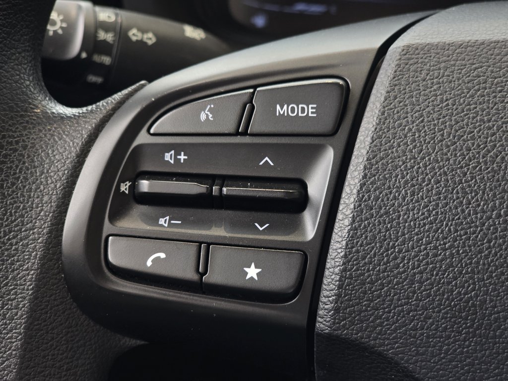 2023 Hyundai Venue Essential CARPLAY | CAMÉRA | BLUETOOTH +++ in Laval, Quebec - 13 - w1024h768px