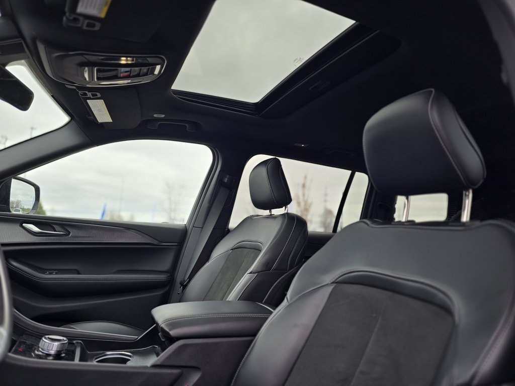 2025 Jeep Grand Cherokee L Altitude ENSEMBLE ECLAIRE 23B | TOIT |  JANTES 20P in Laval, Quebec - 10 - w1024h768px