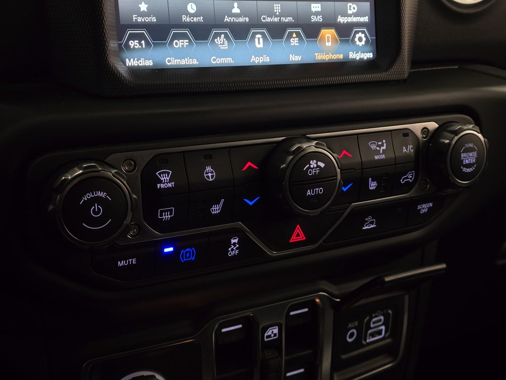 Jeep Wrangler 4xe Unlimited Sahara | DÉMARREUR | CUIR | 8 PNEUS 2023 à Laval, Québec - 16 - w1024h768px