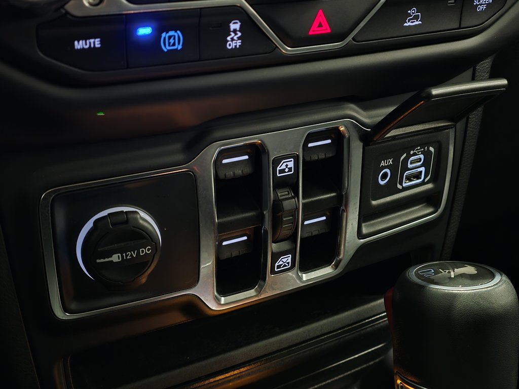 Jeep Wrangler 4xe Unlimited Sahara | DÉMARREUR | CUIR | 8 PNEUS 2023 à Laval, Québec - 15 - w1024h768px