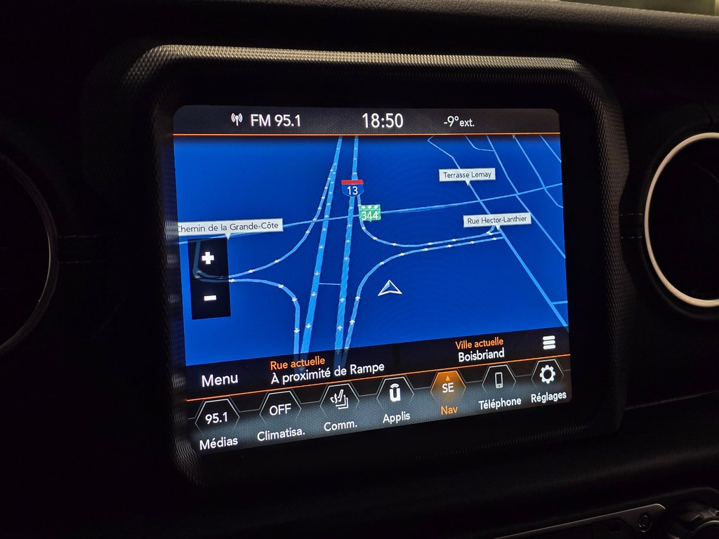 Jeep Wrangler 4xe Unlimited Sahara | DÉMARREUR | CUIR | 8 PNEUS 2023 à Laval, Québec - 19 - w1024h768px