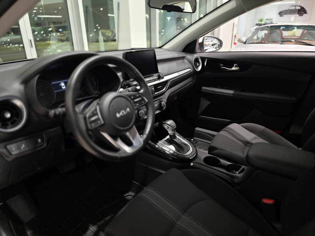 Kia Forte EX | BAS KM | CAM | CARPLAY | BLUETOOTH | +++ 2023 à Laval, Québec - 9 - w1024h768px