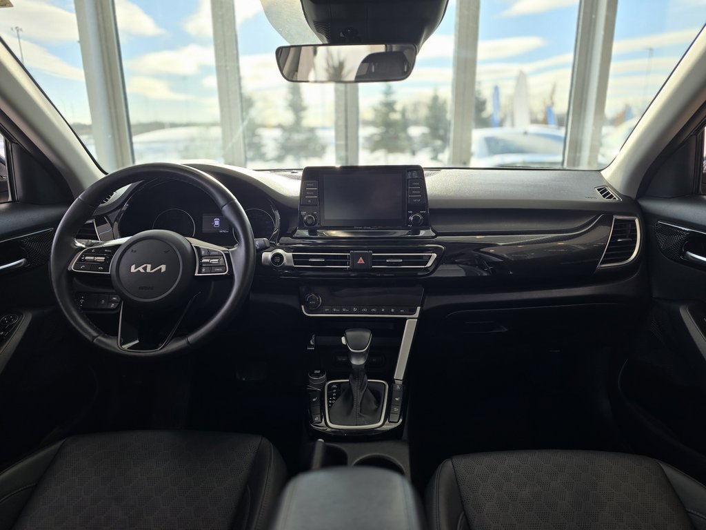 2022 Kia Seltos EX AWD | TOIT | CUIR | CARPLAY | VOLANT CHAUFFANT in Laval, Quebec - 11 - w1024h768px