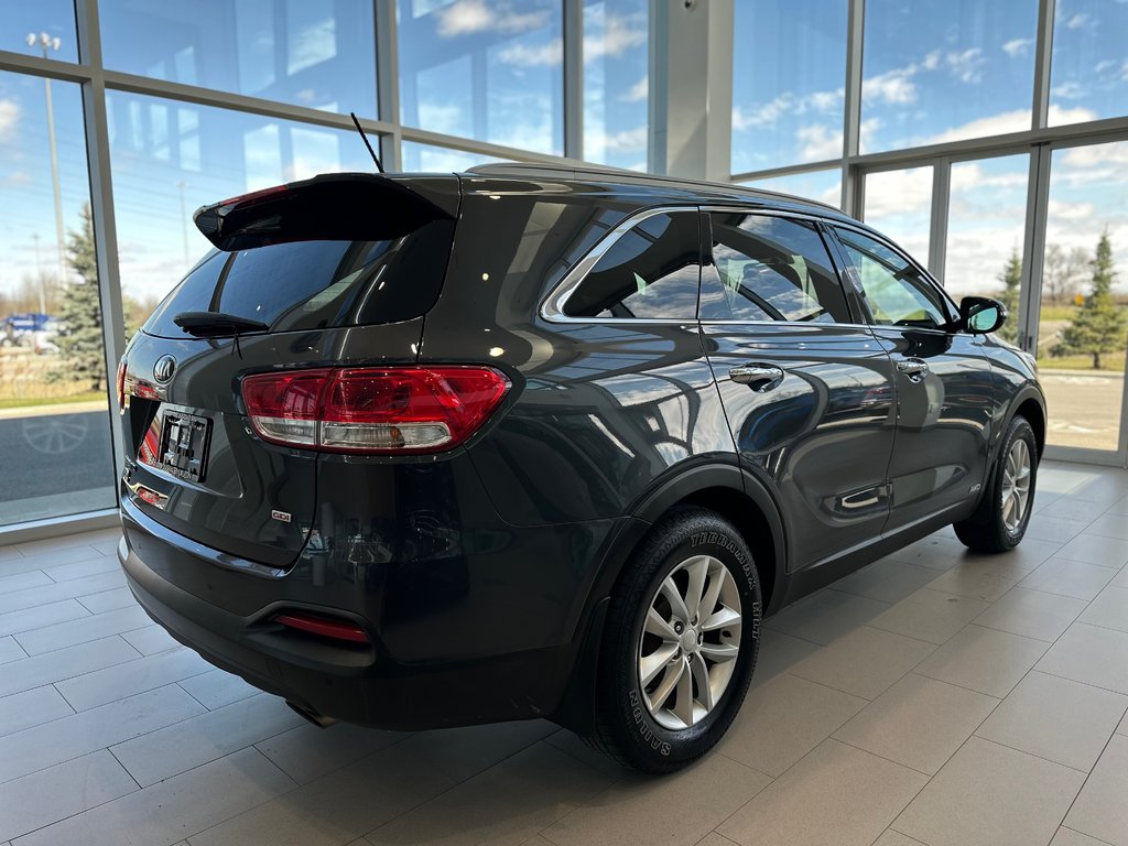 2017  Sorento LX | 8 ROUES | BLUETOOTH | DÉMARREUR | AWD +++ in Laval, Quebec - 17 - w1024h768px