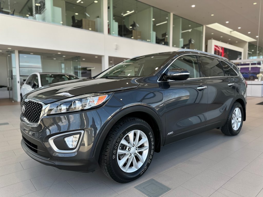 2017  Sorento LX | 8 ROUES | BLUETOOTH | DÉMARREUR | AWD +++ in Laval, Quebec - 11 - w1024h768px