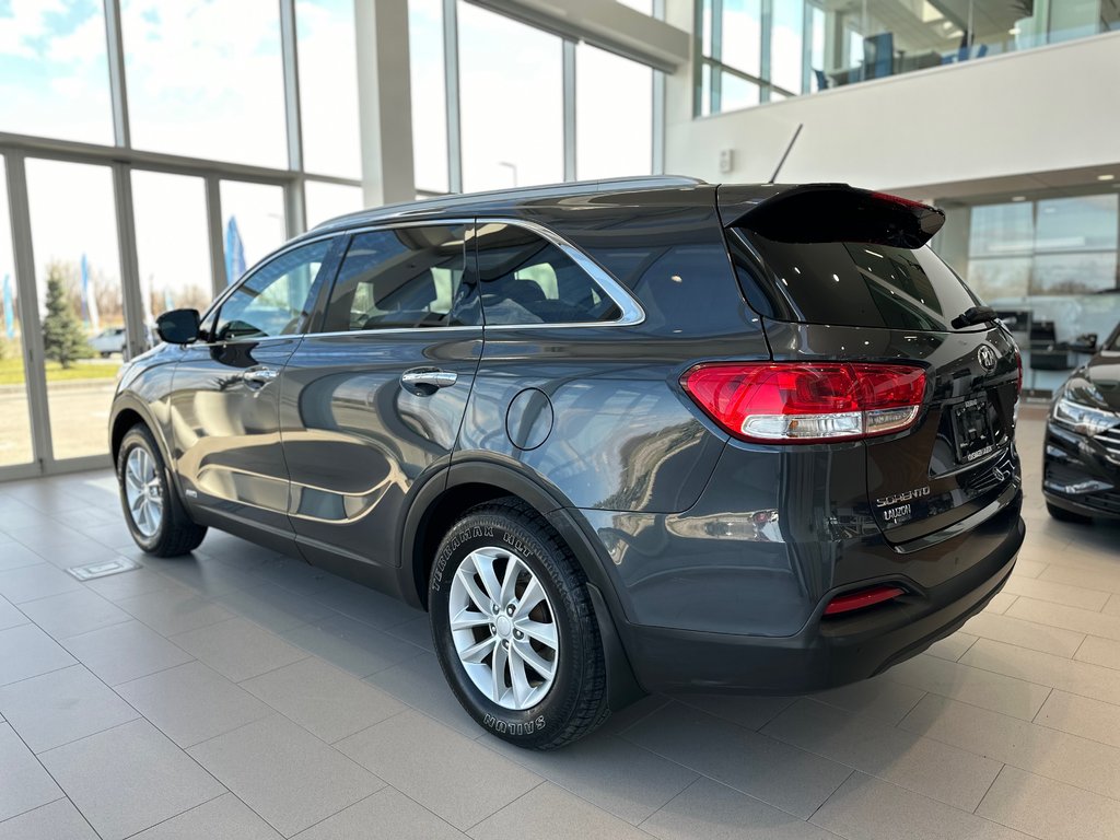 2017  Sorento LX | 8 ROUES | BLUETOOTH | DÉMARREUR | AWD +++ in Laval, Quebec - 14 - w1024h768px