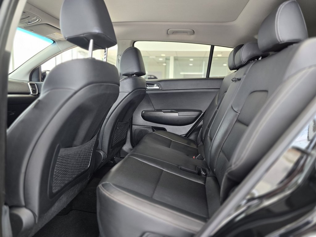 Kia Sportage EX AWD | TOIT | CUIR | CARPLAY | CAMÉRA | BAS KM 2022 à Laval, Québec - 10 - w1024h768px
