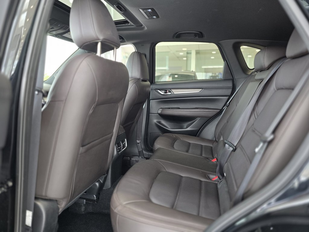 2021 Mazda CX-5 Signature AWD | TOIT | CUIR | CARPLAY | CAMÉRA in Laval, Quebec - 10 - w1024h768px