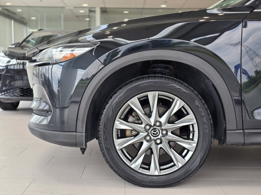 2021 Mazda CX-5 Signature AWD | TOIT | CUIR | CARPLAY | CAMÉRA in Laval, Quebec - 5 - w1024h768px