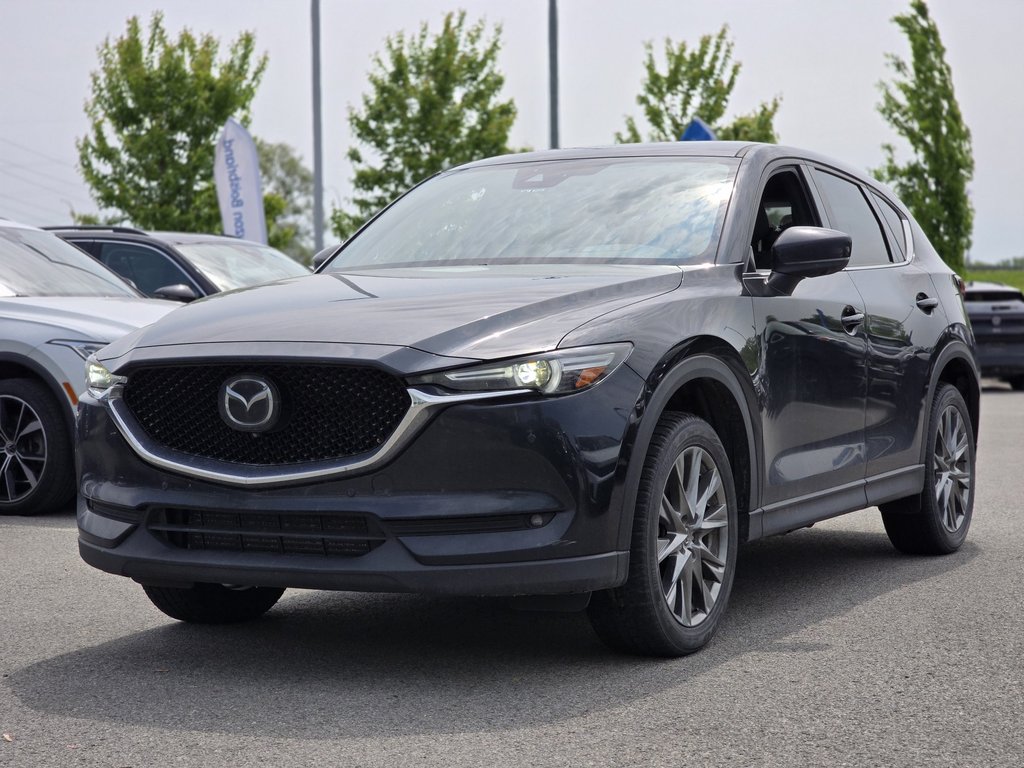2021 Mazda CX-5 Signature AWD | TOIT | CUIR | CARPLAY | CAMÉRA in Laval, Quebec - 5 - w1024h768px