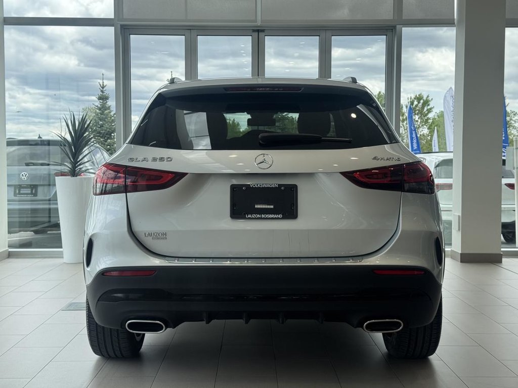 Mercedes-Benz GLA 250 4MATIC | TOIT PANO | CUIR | CARPLAY | CAMÉRA | 8 PNEUS | BAS KM +++ 2023 à Laval, Québec - 7 - w1024h768px