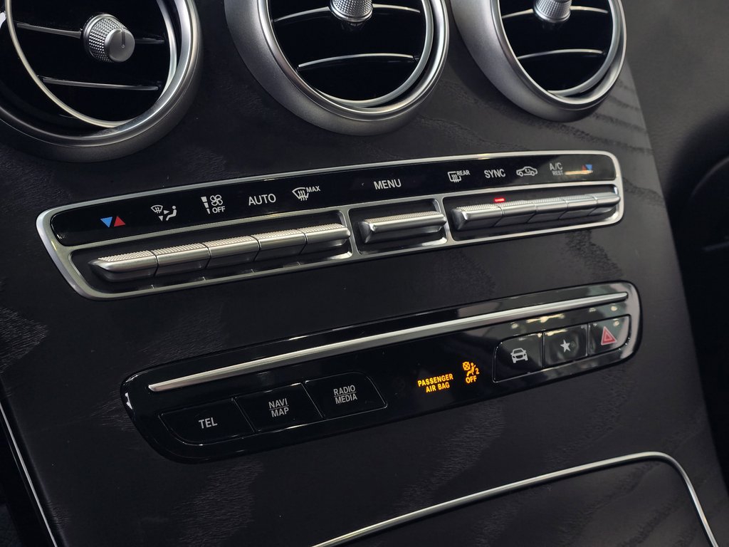 Mercedes-Benz GLC 43 AMG 2021 à Laval, Québec - 18 - w1024h768px