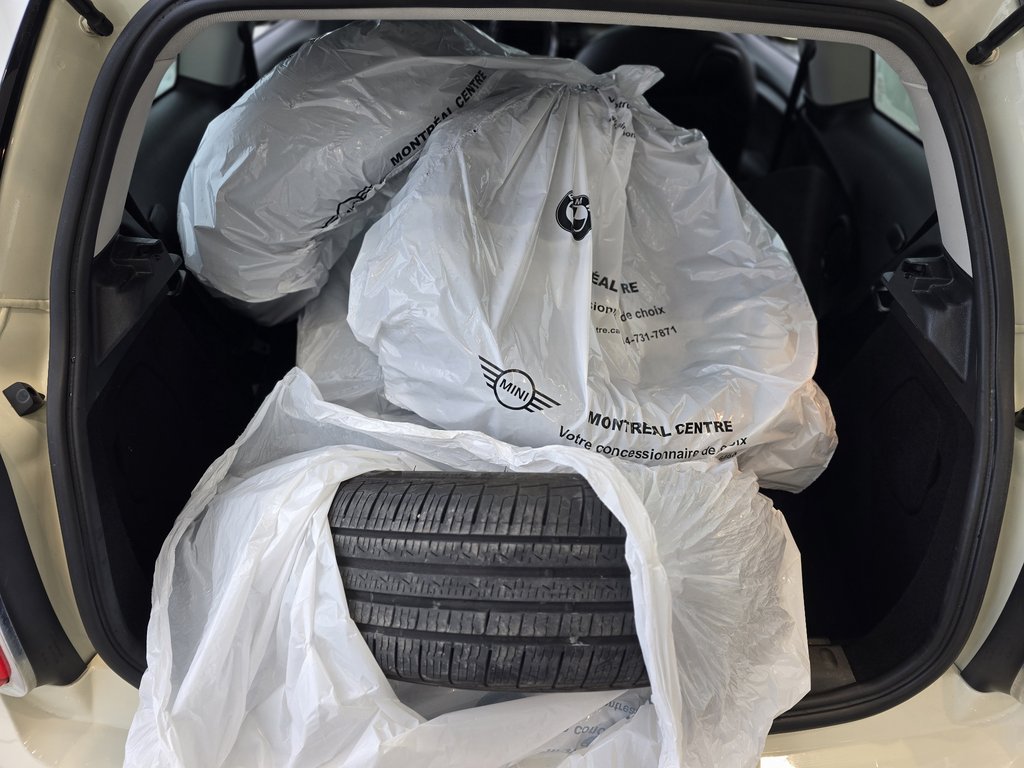 2019 MINI 3 Door Cooper | BAS KM | TOIT PANO | CAM | CUIR | +++ in Laval, Quebec - 8 - w1024h768px