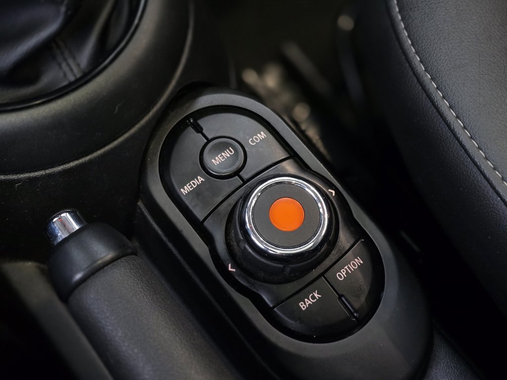 2019 MINI 3 Door Cooper | BAS KM | TOIT PANO | CAM | CUIR | +++ in Laval, Quebec - 13 - w1024h768px
