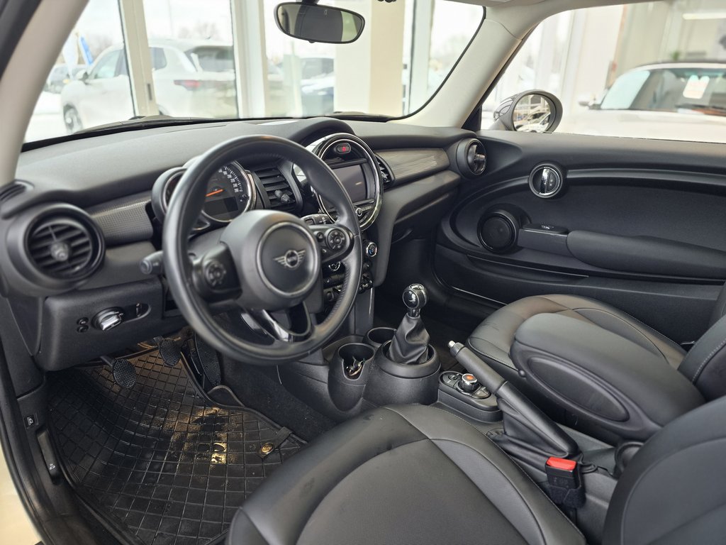 2019 MINI 3 Door Cooper | BAS KM | TOIT PANO | CAM | CUIR | +++ in Laval, Quebec - 9 - w1024h768px