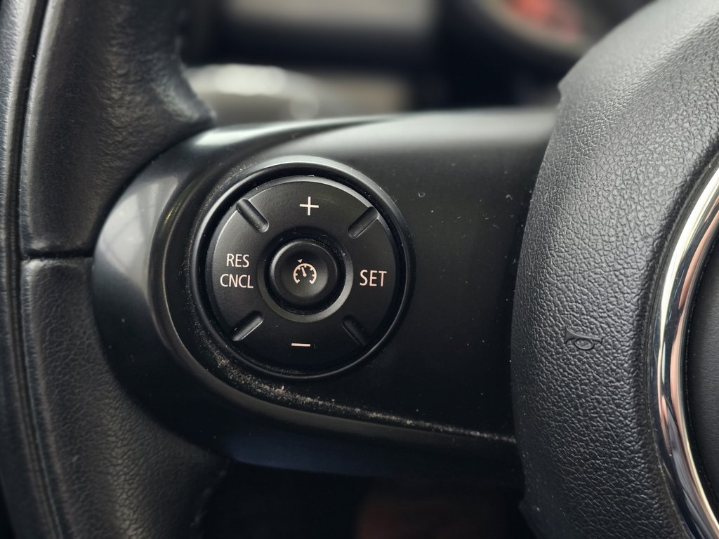 2019 MINI 3 Door Cooper | BAS KM | TOIT PANO | CAM | CUIR | +++ in Laval, Quebec - 10 - w1024h768px