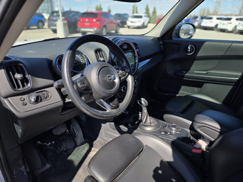 MINI Cooper Countryman ALL4 TOIT PANO | NAV | CUIR +++ 2019 à Laval, Québec - 9 - w1024h768px