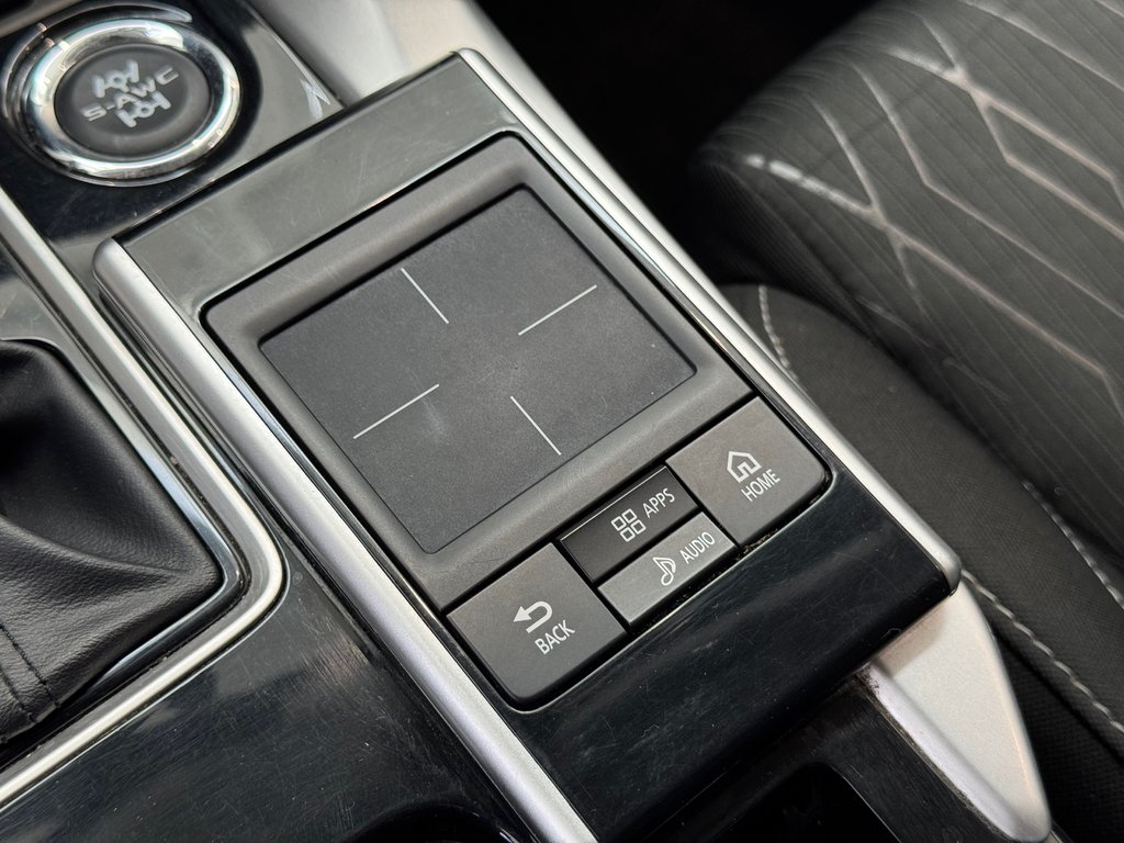 2020 Mitsubishi Eclipse Cross SE in Laval, Quebec - 13 - w1024h768px