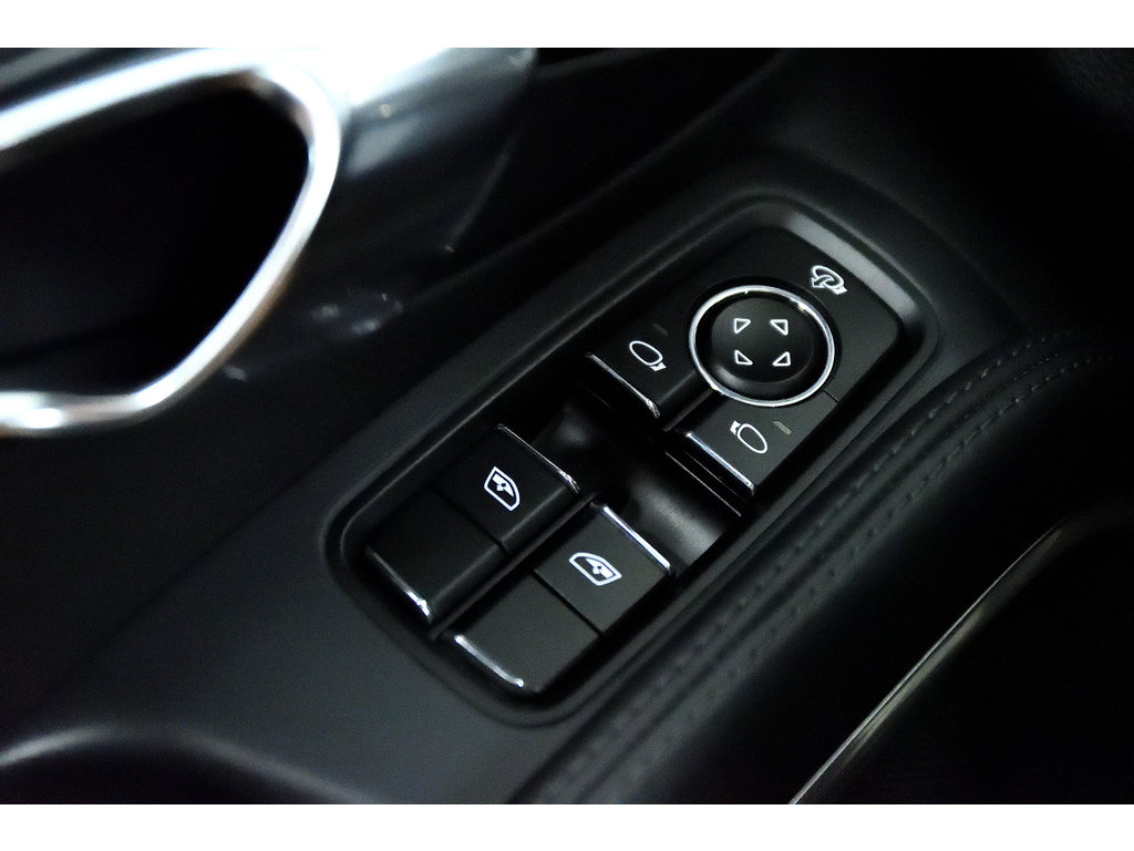 2014  911 Targa 4S / BOSE / Sport Chrono / Premium Pack in Laval, Quebec - 26 - w1024h768px