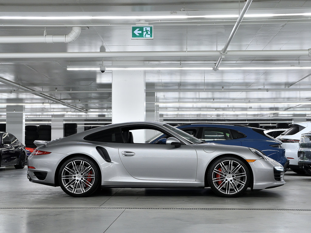 911 Turbo / Sport Chrono Package 2014 à Laval, Québec - 3 - w1024h768px