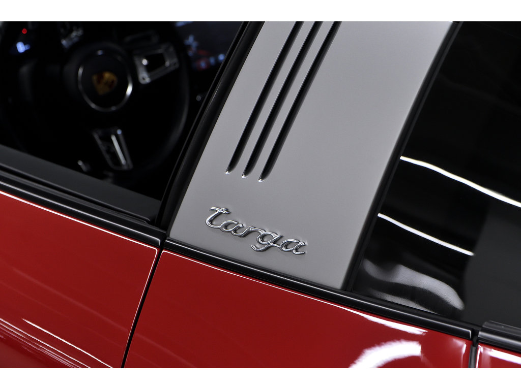 2017  911 Targa 4S / Premium + Sport Pack in Laval, Quebec - 15 - w1024h768px