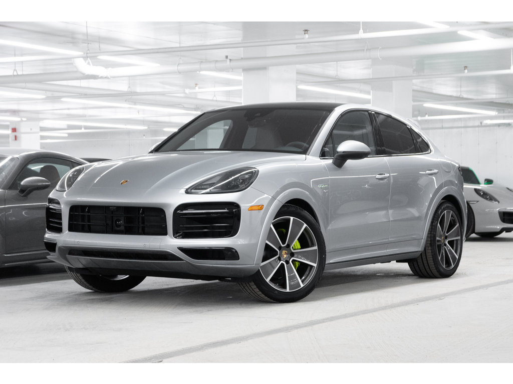 2023  Cayenne E-Hybrid Coupe / Air Suspension / Trailer Hitch in Laval, Quebec - 1 - w1024h768px